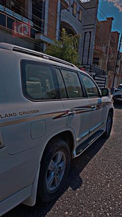 تويوتا لاندكروزر